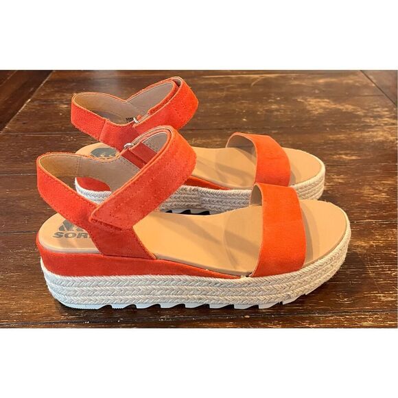 Sorel Women's Cameron Flatform Sandals - Picture 1 of 7